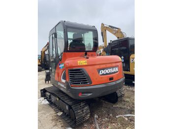 Мини-экскаватор DOOSAN DX60: фото 5 Мини-экскаватор DOOSAN DX60: фото 5
