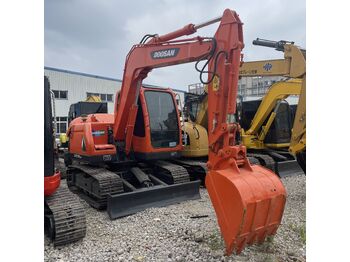 Мини-экскаватор DOOSAN DX75