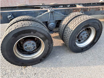 Грузовик-шасси Volvo F 12 6*4 STEEL SUSPENSION: фото 2