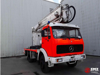 Грузовик MERCEDES-BENZ