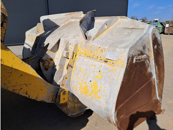 Колёсный погрузчик Komatsu WA475-10E0: фото 4