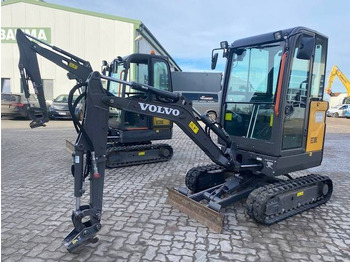 Мини-экскаватор VOLVO EC18E