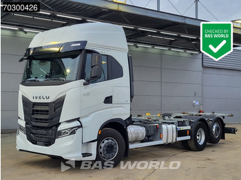 Грузовик-контейнеровоз/ Сменный кузов IVECO S-WAY