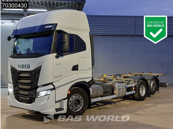 Грузовик-контейнеровоз/ Сменный кузов IVECO S-WAY