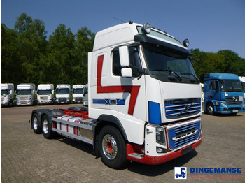Фото интерьера 1: Грузовик-шасси Volvo FM16 600 6x4 Euro 5 chassis + Retarder