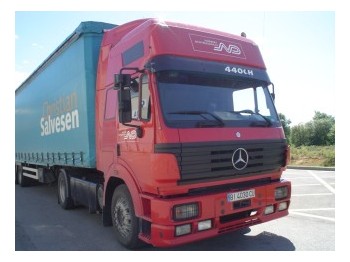 Тягач Mercedes-Benz 2044 SK (1844): фото 1