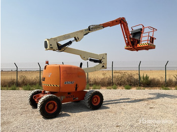 Коленчатый подъемник JLG