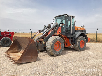 Колёсный погрузчик HITACHI ZW180