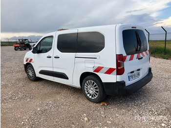 Микроавтобус TOYOTA Proace