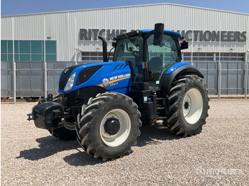 Трактор NEW HOLLAND T7