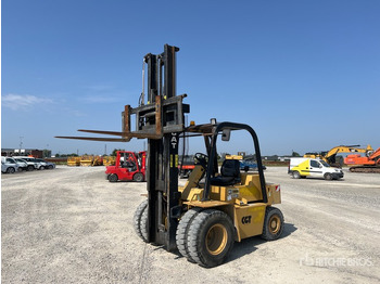 Вилочный погрузчик CATERPILLAR