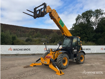 Телескопический погрузчик JCB