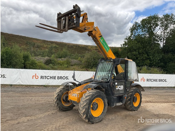 Телескопический погрузчик JCB