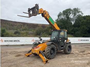 Телескопический погрузчик JCB