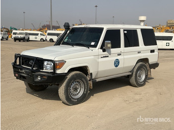 Внедорожник TOYOTA Land Cruiser
