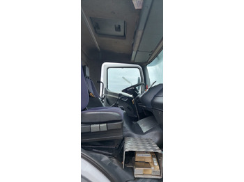 Грузовик-цистерна MERCEDES: фото 3