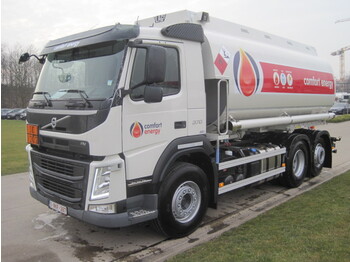 Грузовик-цистерна VOLVO FM