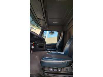 Фото интерьера 1: Грузовик-цистерна Volvo FMFH