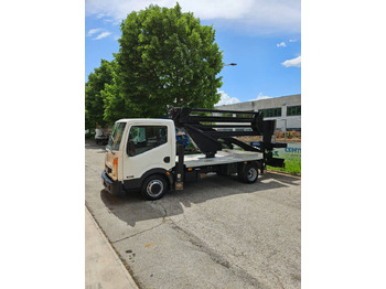 Грузовик с подъемником