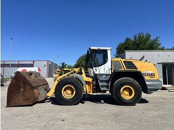 Колёсный погрузчик LIEBHERR L 556