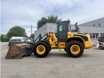 Колёсный погрузчик VOLVO L50