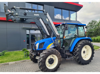 Трактор NEW HOLLAND T5000