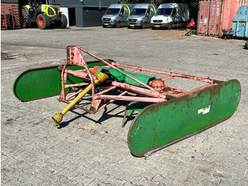 : фото в шапке страницы