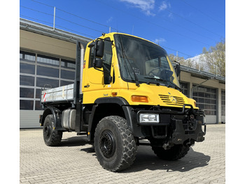 Самосвал UNIMOG U400