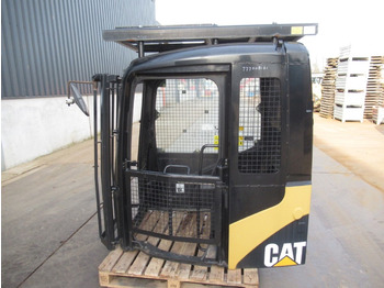 Кабина CATERPILLAR