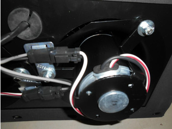 Новый Вентилятор печки для Строительной техники Caterpillar 3085073: фото 4 Новый Вентилятор печки для Строительной техники Caterpillar 3085073: фото 4