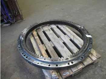 Поворотное кольцо KOMATSU