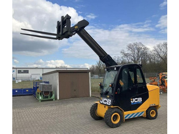 Телескопический погрузчик JCB