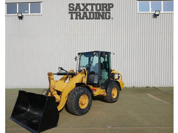 Колёсный погрузчик CATERPILLAR 906H