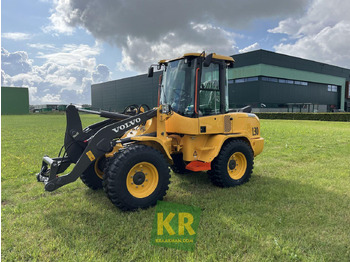 Колёсный погрузчик VOLVO L30