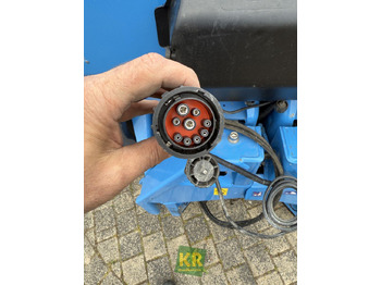 Разбрасыватель удобрений LEMKEN