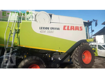 Зерноуборочный комбайн CLAAS Lexion