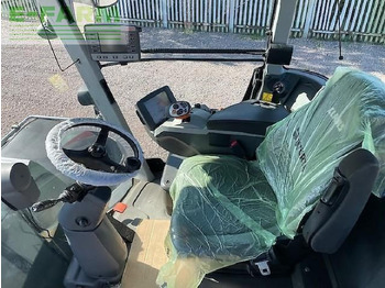 Трактор CLAAS Xerion 4000