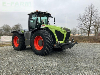 Трактор CLAAS Xerion 4000
