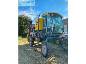 Прицепной опрыскиватель