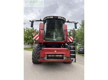 Зерноуборочный комбайн CASE IH Axial-Flow