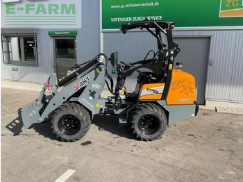 Колёсный погрузчик GIANT