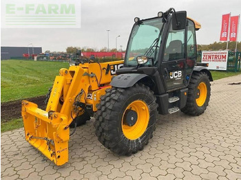 Телескопический погрузчик JCB