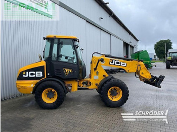 Колёсный погрузчик JCB