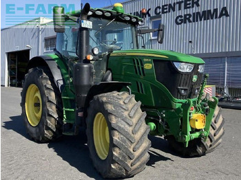Трактор JOHN DEERE