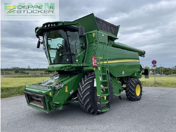 Зерноуборочный комбайн JOHN DEERE T560