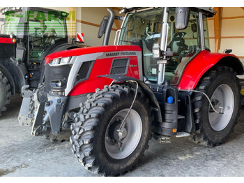 Трактор MASSEY FERGUSON 100 series