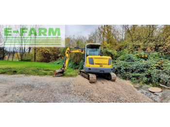 : фото в шапке страницы