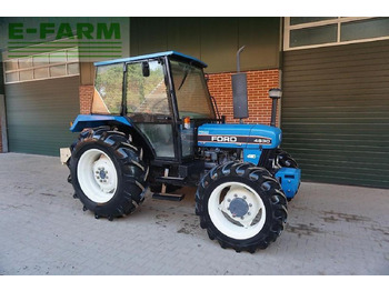 Трактор NEW HOLLAND