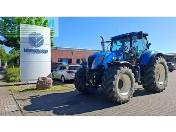 Трактор NEW HOLLAND T7.250