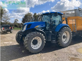 Трактор NEW HOLLAND T7000